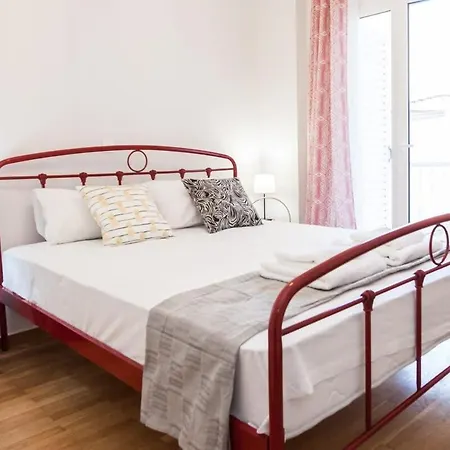 Contemporary Stylish Located Near Metaxourgeio Area *