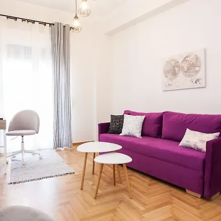 Contemporary Stylish Located Near Metaxourgeio Area Daire