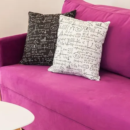 Contemporary Stylish Located Near Metaxourgeio Area Daire